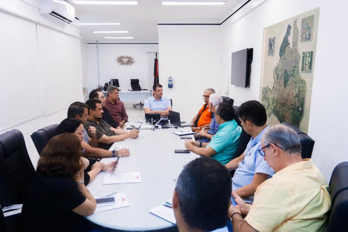 Ações concretas Leo Bezerra amplia a assistência às famílias atingidas pelas chuvas com ‘Compra Assistida' e 'Eu Posso'