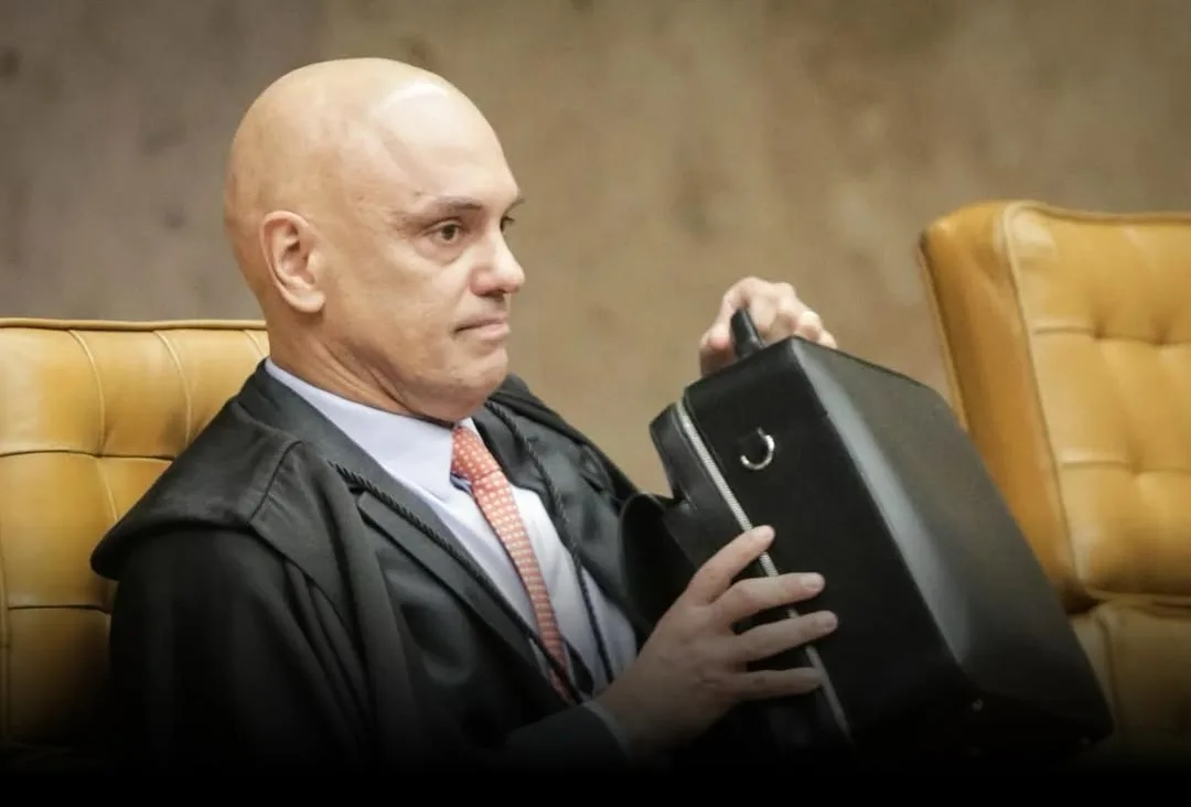 Alexandre de Moraes não cairá sozinho