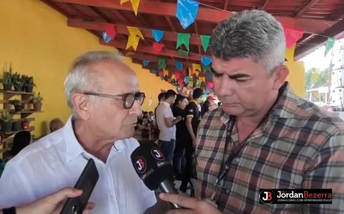 BLOG JORDAN BEZERRA - EXCLUSIVO: Cícero Lucena grava seu 2° voto para Senado: 'Eu voto em André Gadelha'