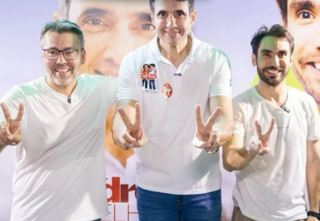 Bora Sousa reúne multidão e marca lançamento das candidaturas de Leo, Lafa e André Gadelha