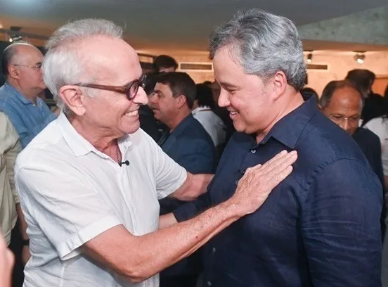 Cícero diz que apoiaria Efraim em eventual 2º turno caso fique fora da disputa