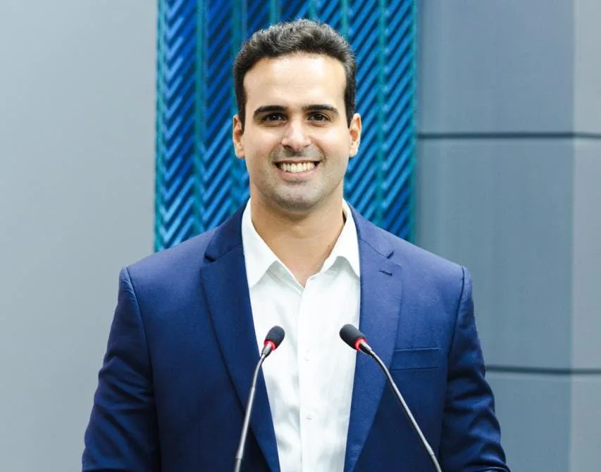 DEBATE NA REDE ITA  Lucas anuncia ampliação do Centro do Autista de Campina e nova UTI aérea