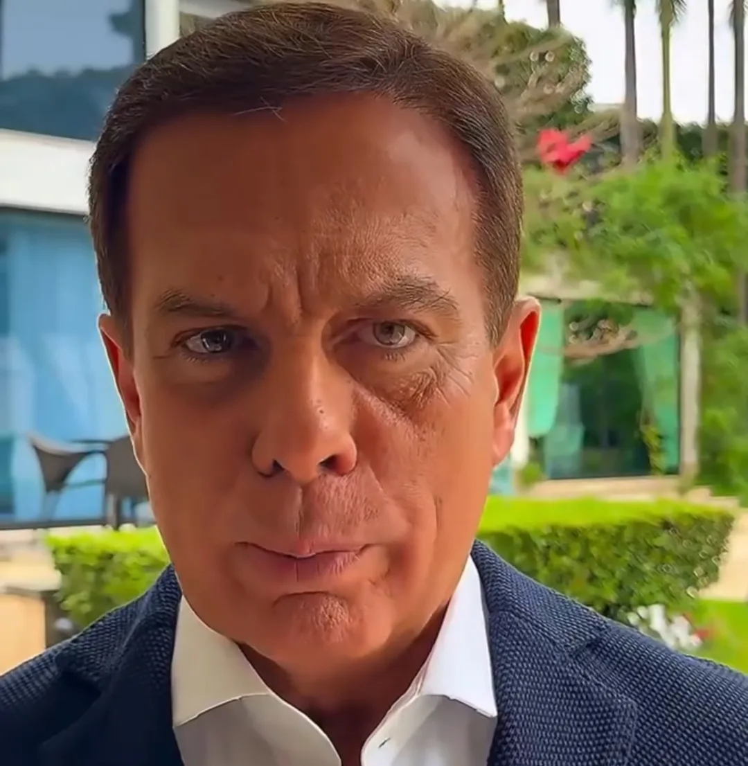 Desafeto de Jair, João Doria anuncia apoio a Flávio: "aprendi a perdoar"