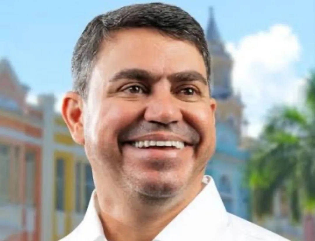 Dinho dá largada à campanha para deputado estadual com adesivaço em João Pessoa