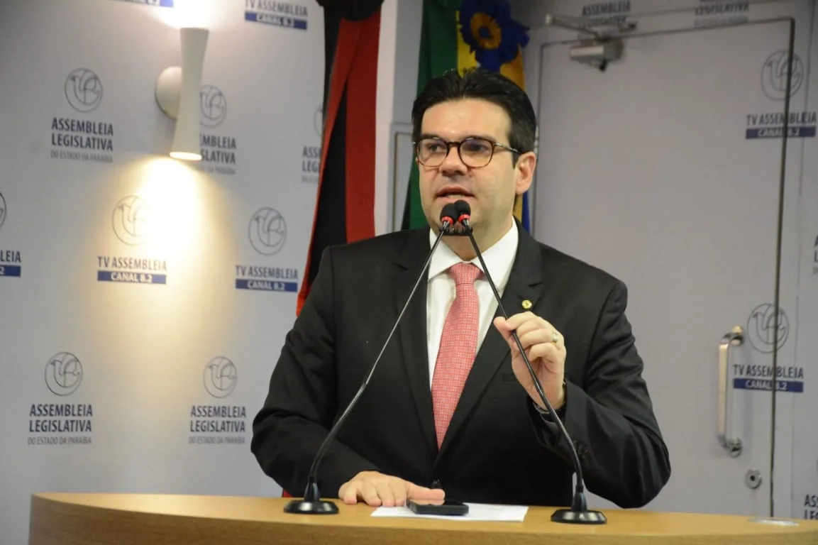 Eduardo Carneiro defende parceria público-privada do saneamento e diz que Cagepa continuará como patrimônio da Paraíba