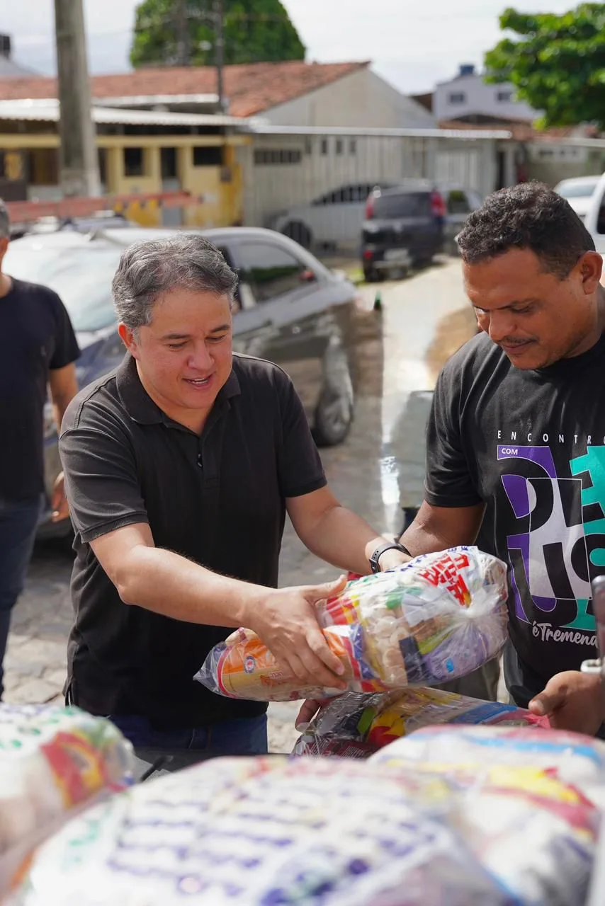”Efraim mobiliza apoio às vítimas das chuvas e com Nilvan Ferreira percorre áreas atingidas”
