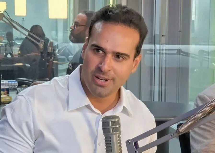 Em debate, Lucas anuncia R$ 15 milhões para startups e novo distrito industrial em Campina Grande