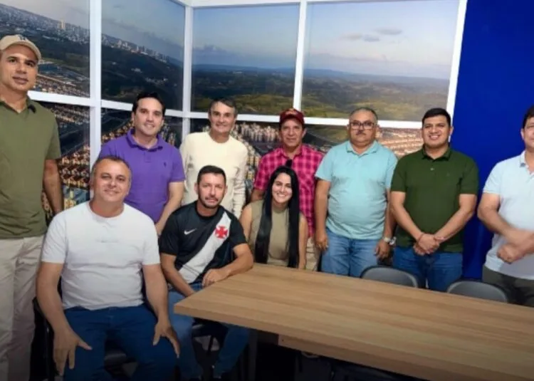 Em demonstração de força, Cícero do Carmo reúne base política e reafirma apoio a Romero Rodrigues