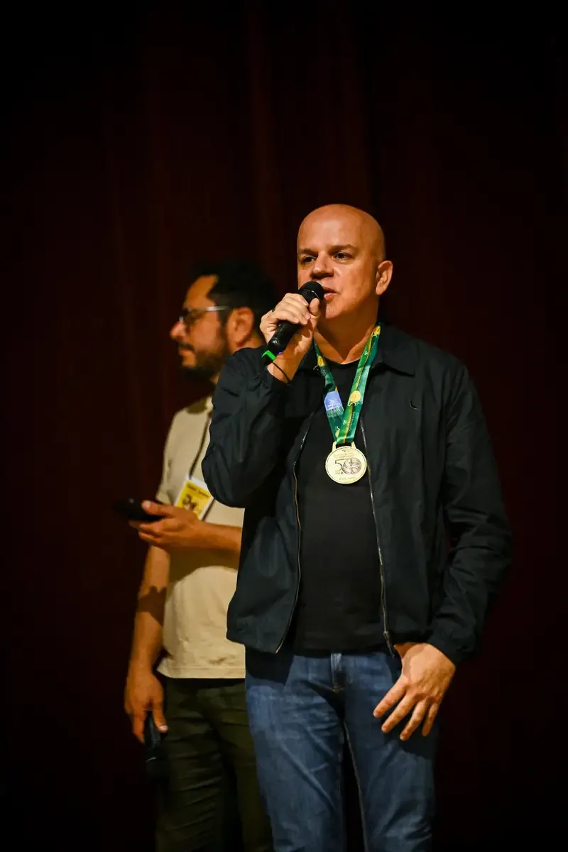 Erasmo Rafael recebe medalha de Mérito Cultural pelos 50 anos do Festival de Inverno de Campina Grande