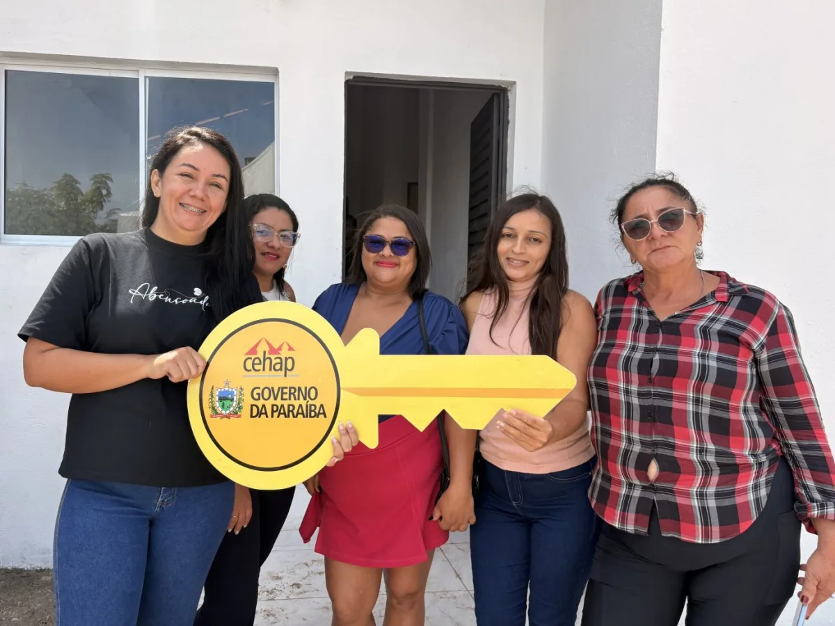 Estado entrega casas do Programa Parceiros da Habitação em Cabedelo