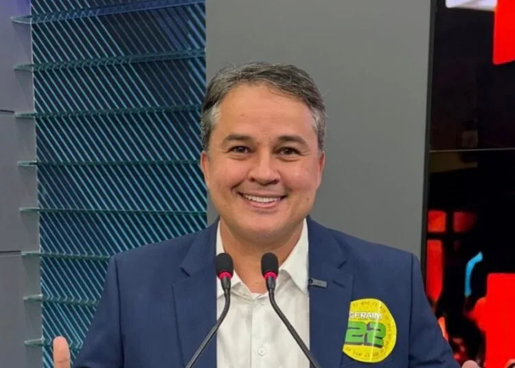 Furacão Moraes–Vorcaro resgata posição de Efraim, único senador da PB a assinar pedido de impeachment em 2025