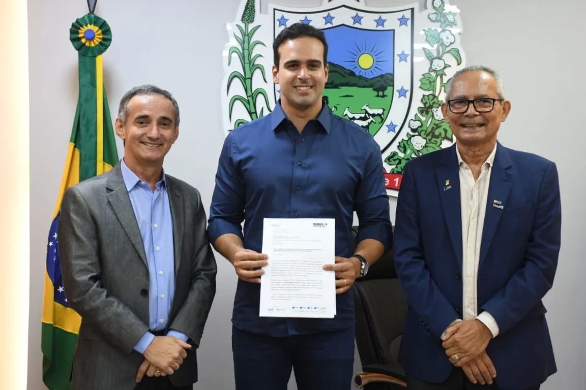 Governador Lucas Ribeiro firma apoio para realização inédita da Convenção Nacional do Comércio Lojista na Paraíba