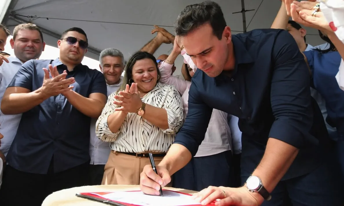 Governador Lucas Ribeiro inaugura PB-067 e autoriza novos investimentos em Mulungu, Pilõezinhos e Gurinhém