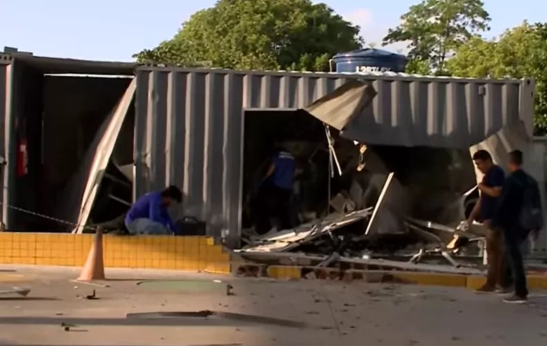 Grupo de criminosos explode cofre em posto no Altiplano, em João Pessoa