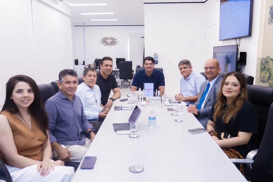 Incentivo a novos negócios: Leo Bezerra assina Lei que cria o Distrito Criativo para fomentar a economia e fortalecer o Centro Histórico