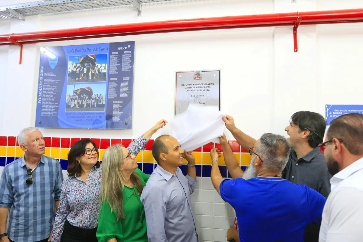 Investimento na Educação: Leo Bezerra entrega 65ª escola reconstruída pela gestão desde 2021 e destaca padrão de ensino inovador