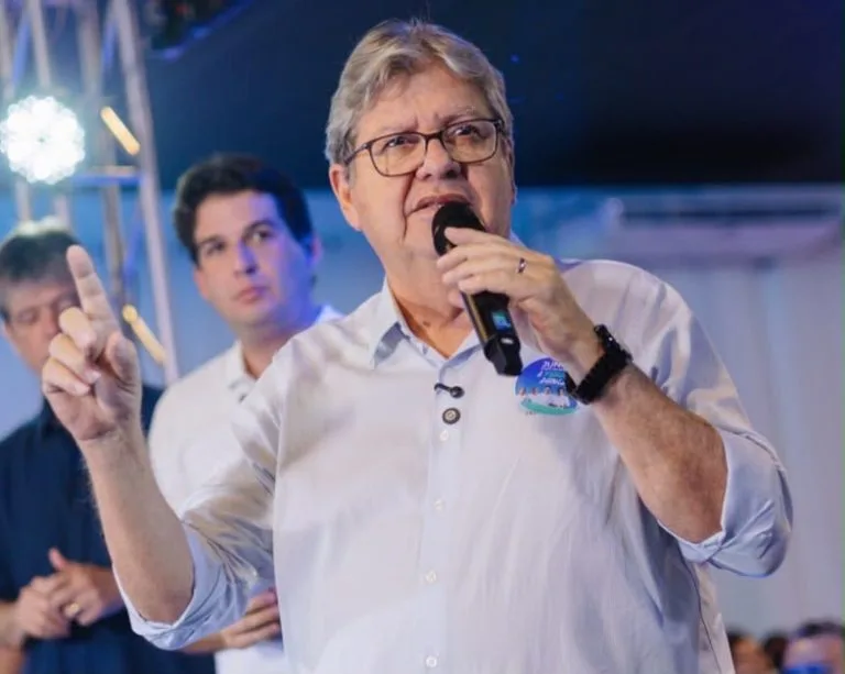 João Azevêdo recebe apoio do vereador Milanez Neto para disputa ao Senado