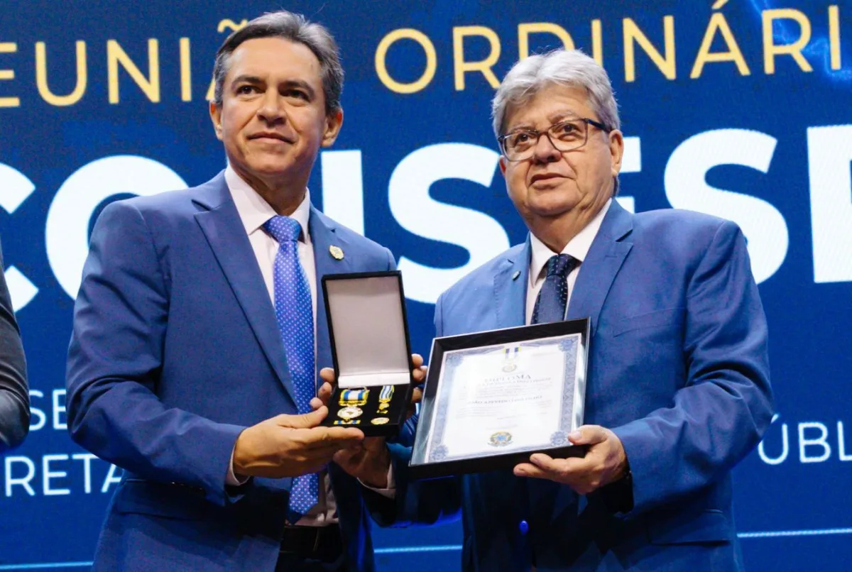 João Azevêdo recebe homenagem por investimentos na Segurança Pública da PB