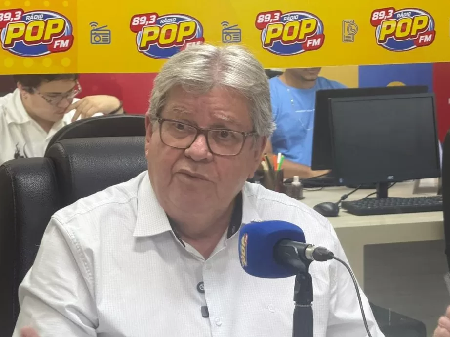 João sinaliza diálogo com Leo, abre espaço para aliança e crê na permanência do prefeito no PSB