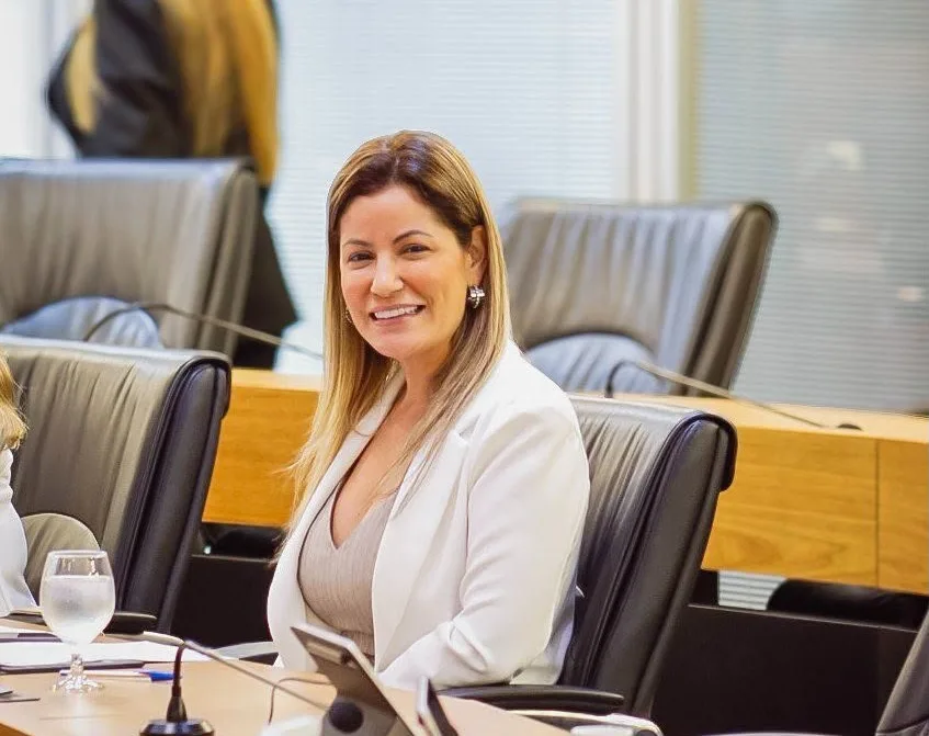 Lei de autoria da deputada Danielle do Vale fortalece proteção às mulheres e passa a ser adotada por academia em João Pessoa