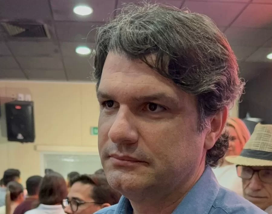 Leo garante criação de novas escolas para contemplar estudantes da lista de espera na rede municipal de JP