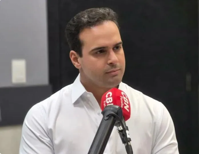Lucas anuncia IPVA zero para motoristas de aplicativo a partir de 2027 na Paraíba