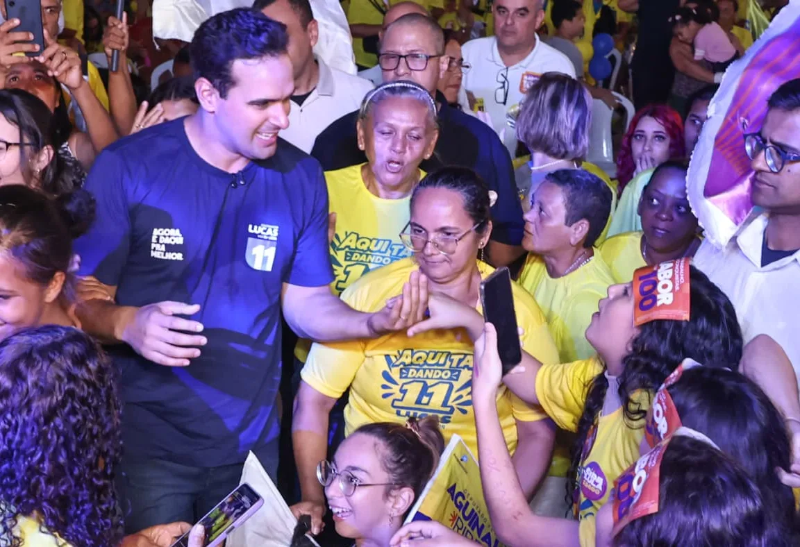 Lucas assume compromisso com projetos sociais durante plenária em João Pessoa