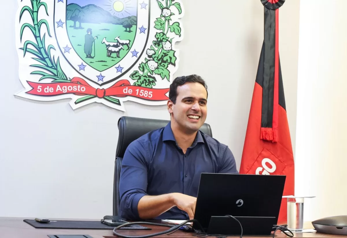 Lucas Ribeiro articula instalação de mais duas unidades da AeC na PB e impulsiona geração de empregos no Sertão