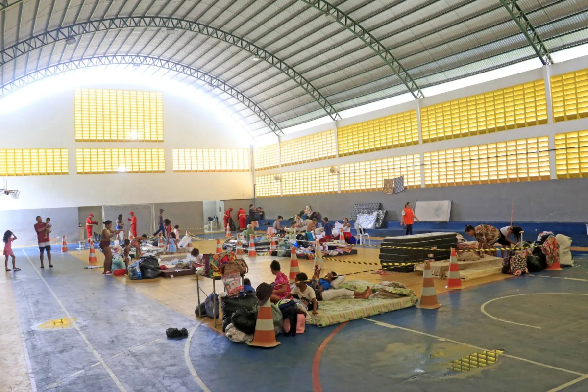 Medida emergencial Leo Bezerra amplia programa ‘Cuidar do Lar’ para atender famílias afetadas pelas chuvas em João Pessoa
