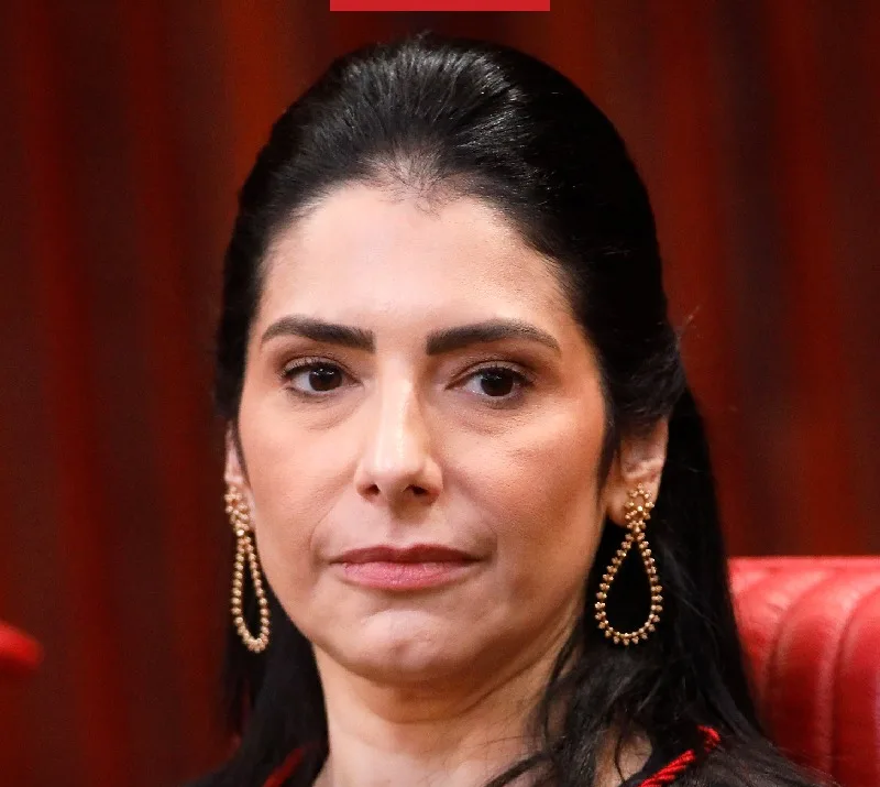 Ministra do TSE proíbe cadeira vazia e perguntas a Lula em debate da Globo