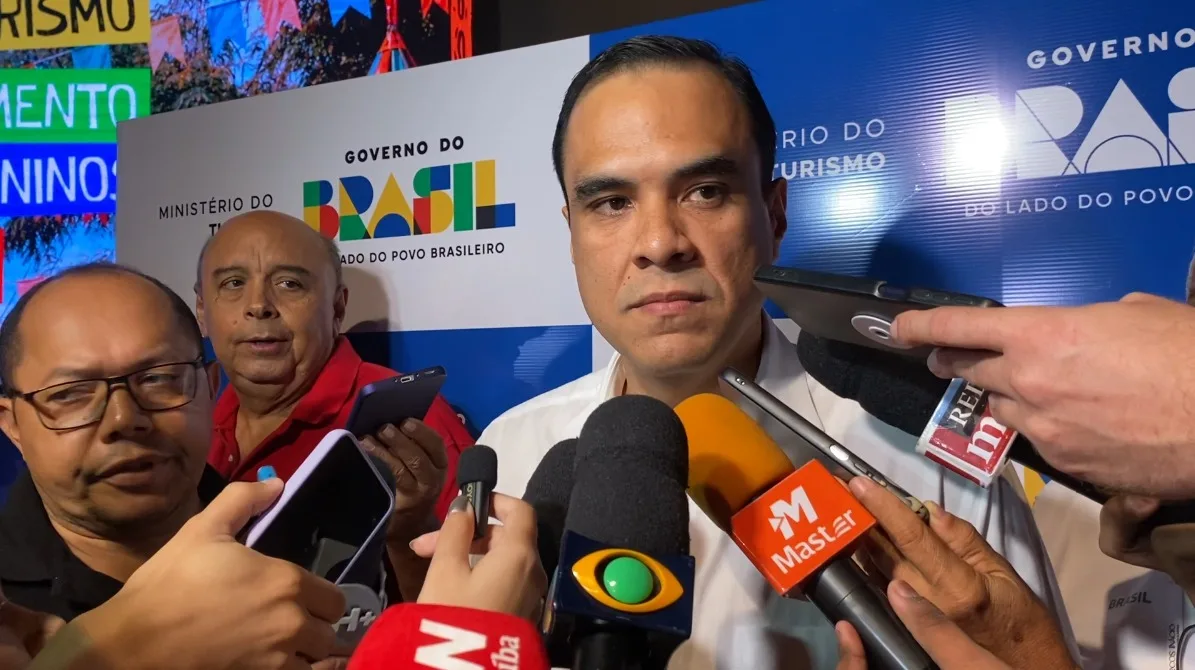 Ministro anuncia R$ 45 milhões São João de 70 cidades da Paraíba