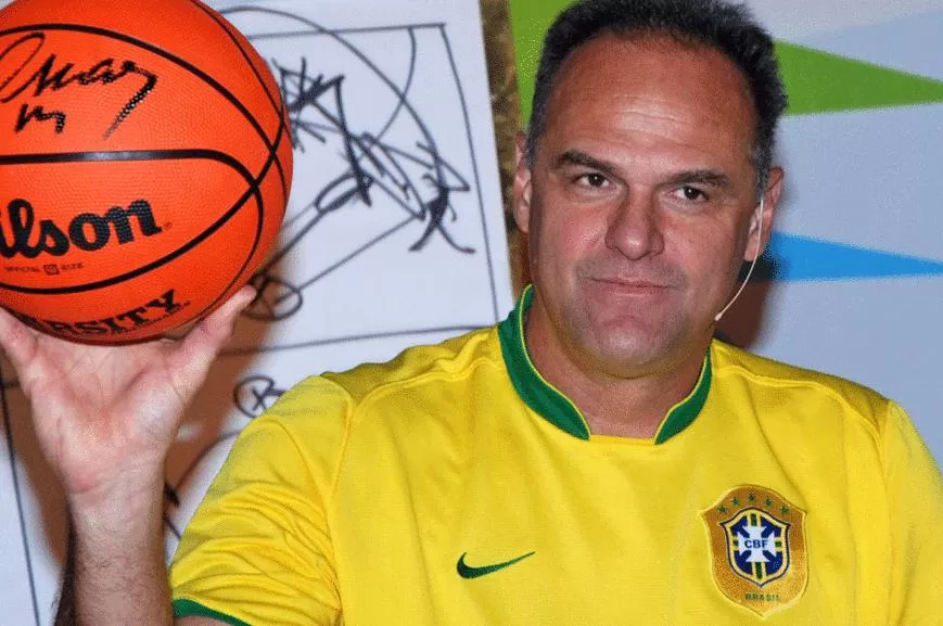 Morre Oscar Schmidt, brasileiro lenda do basquete mundial