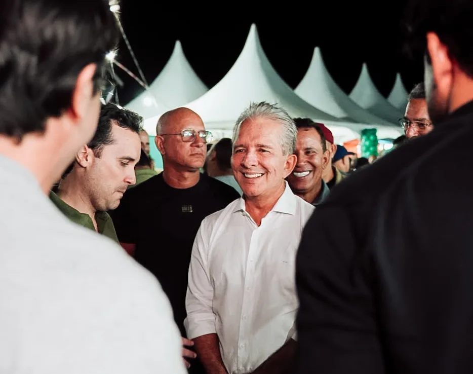 Nabor prestigia aniversário de Cícero do Carmo e reforça parceria com prefeito de Alcantil