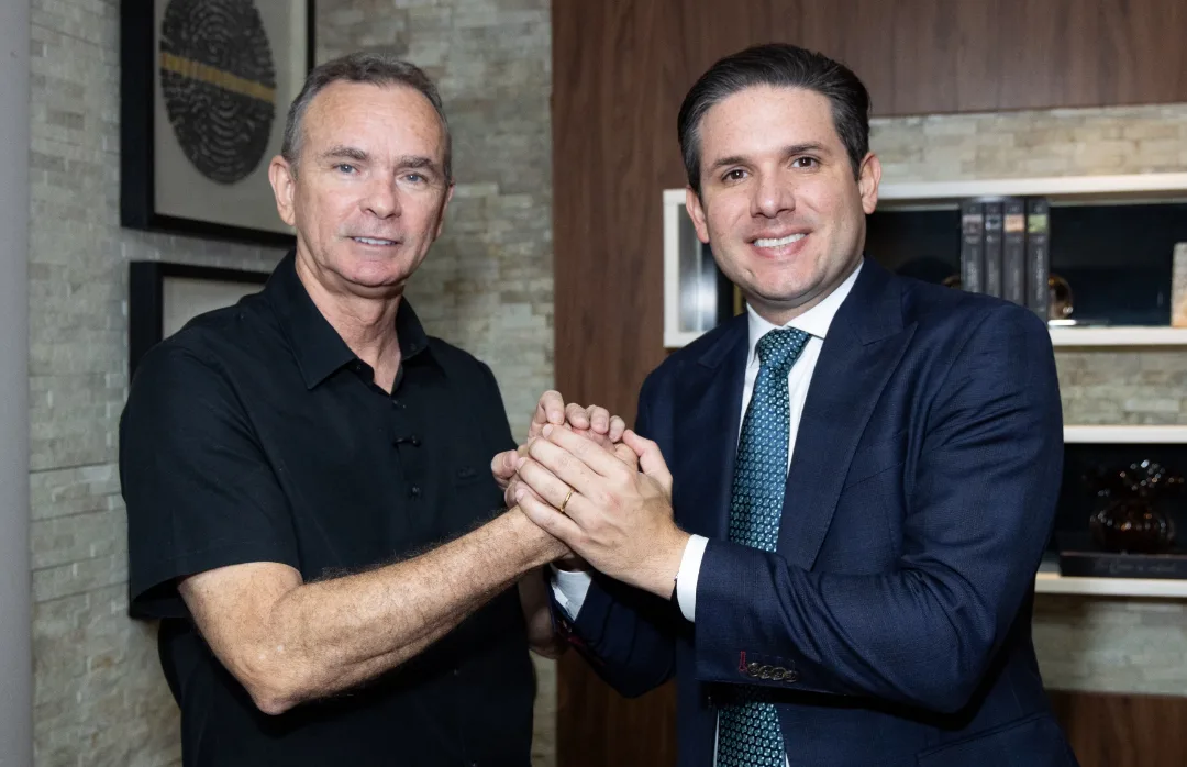 Nilson Lacerda aceita convite de Hugo Motta e anuncia candidatura a deputado federal pelo Republicanos