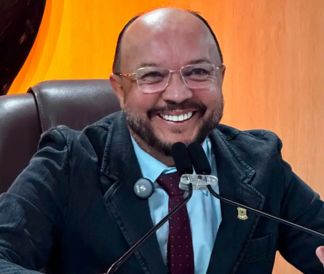 PRESIDENTE DA CÂMARA, SAULO GERMANO, PARABENIZA PROFISSIONAIS DA EDUCAÇÃO PELOS RESULTADOS DO IDEB EM CAMPINA GRANDE