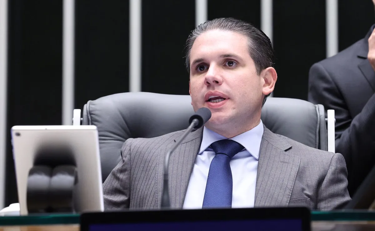 Projetos aprovados pela Câmara e sancionados por Lula reforçam proteção às mulheres, destaca Hugo Motta