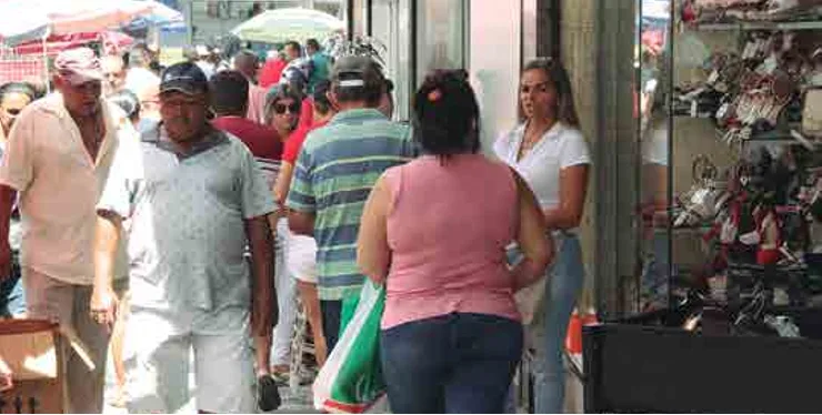 Saiba o que abre e o que fecha no feriado de São João em JP