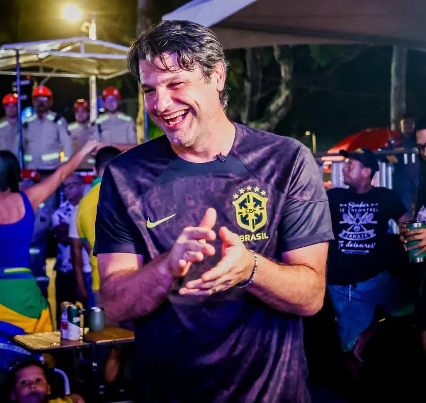 São João Multicultural: Leo Bezerra abre programação de shows no Parque Solon de Lucena, convida população para viver um evento memorável e destaca programação diversificada