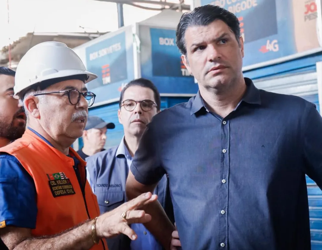 Serviço intensificado: Leo Bezerra mobiliza força-tarefa e garante assistência aos comerciantes após incêndio no Centro Comercial de Passagem