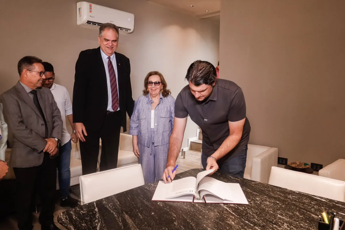 TJPB oficializa posse de prédio da Esma e da Corregedoria após doação da Prefeitura