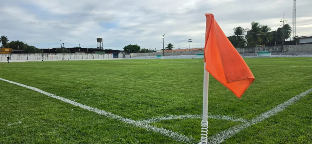 Tradição do futebol amador: Prefeitura de João Pessoa entrega novo gramado do Estádio Wilsão, em Mangabeira, neste sábado