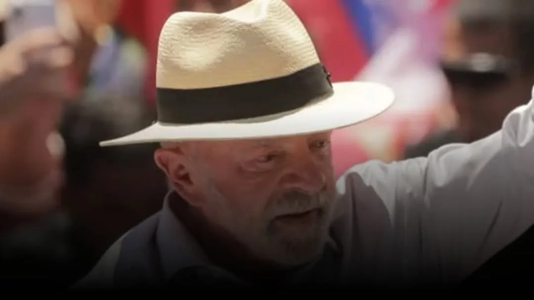 A 15 dias do 2º turno, campanha de Lula apara desavenças e muda estratégias