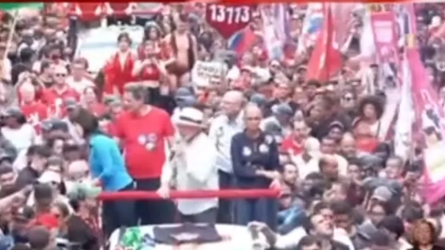 "A Paulista não é da direita, é do povo", diz Lula em ato com Haddad em SP