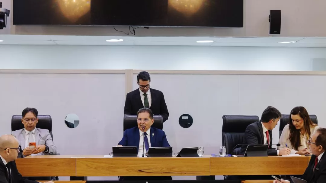 ALPB aprova homenagem a Shaolin, prioridade para exames em vítimas de violência e medidas contra burnout