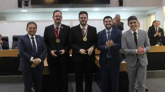 ALPB concede medalha de mérito jurídico aos advogados