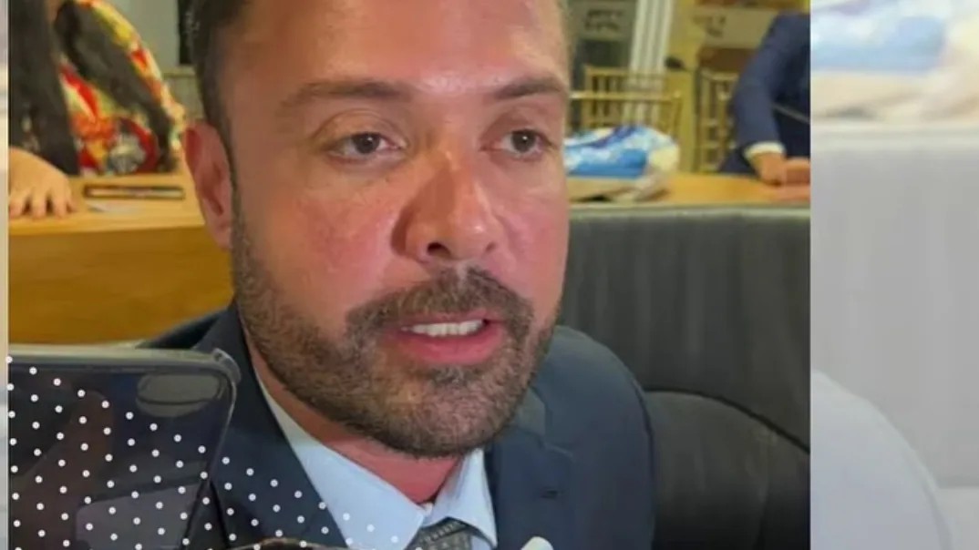 ALVO DA PF, CAIO ROBERTO NEGA ELO COM FACÇÕES E DIZ QUE SEGUIRÁ CAMPANHA ‘TRANQUILAMENTE'