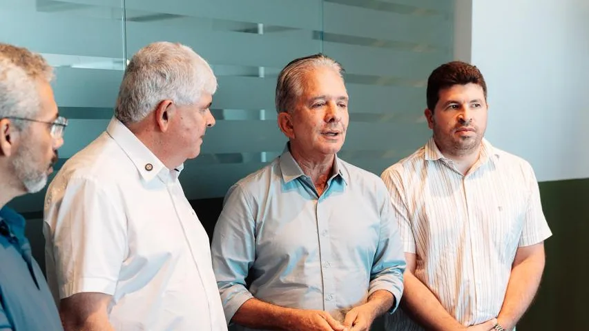 Ao receber ex-prefeito de Itabaiana, Nabor destaca potencial da carcinicultura para gerar emprego e renda