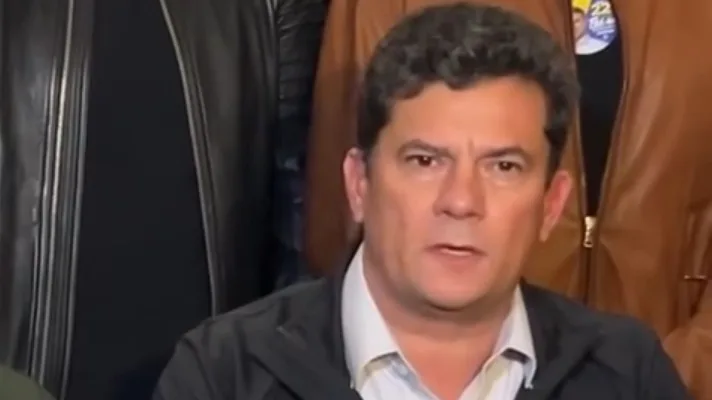 "Aposentar o Lula": Moro defende união da direita em apoio a Flávio Bolsonaro