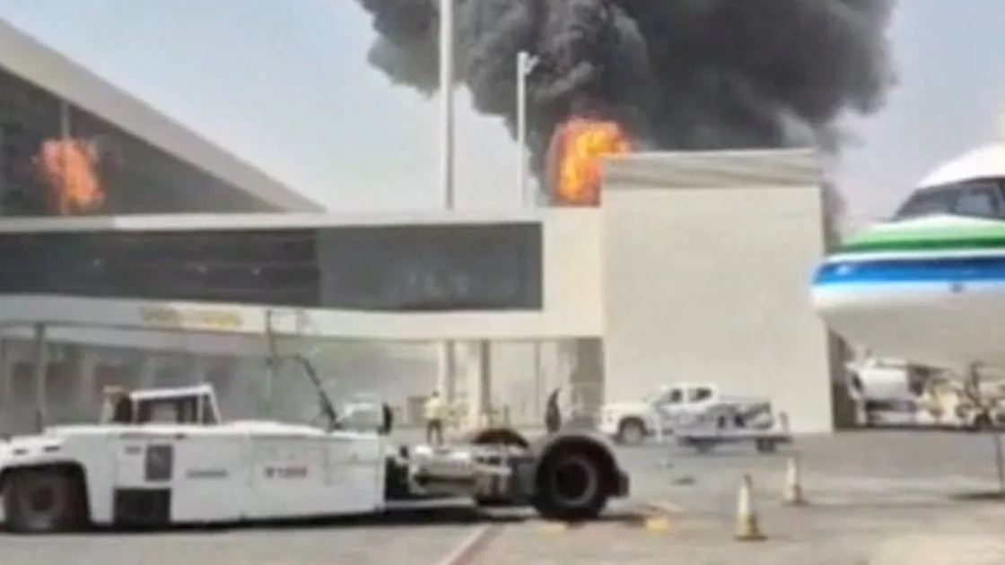 Bombardeio em aeroporto na Arábia Saudita deixa 12 mortos e mais de 300 feridos; Houtis prometem mais ataques