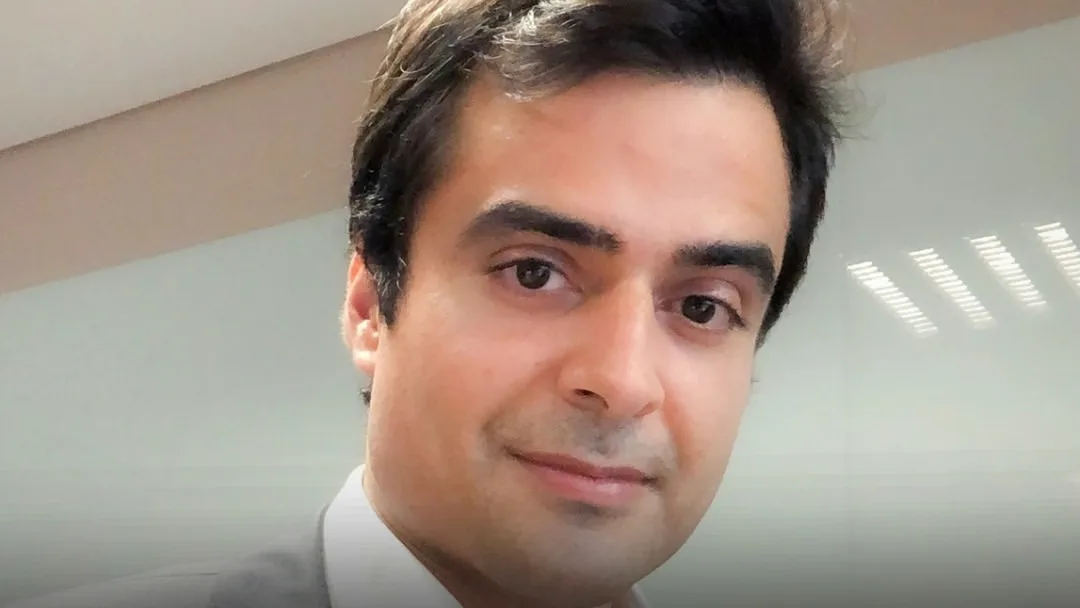 Bruno Roberto afirma ter vergonha de ter votado em Flávio Bolsonaro